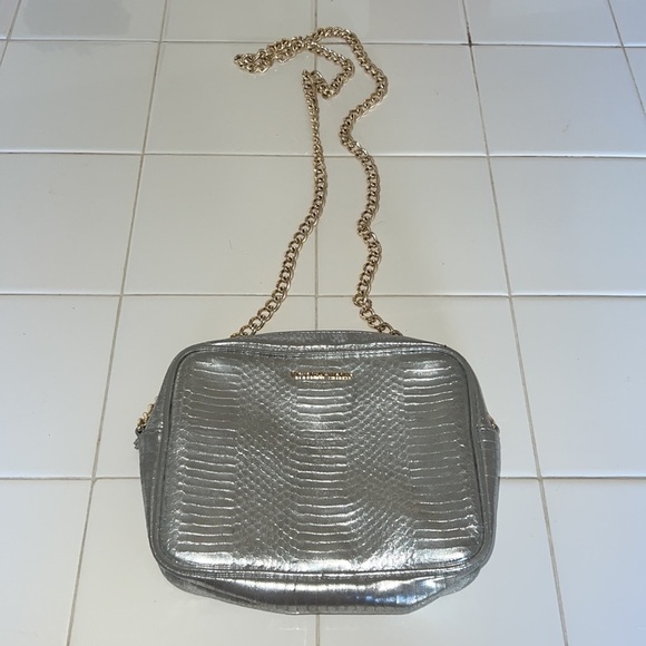 VICTORIA’S SECRET • Metallic Silver Chain Cross Body Shoulder Bag Satchel Purse - Picture 2 of 9